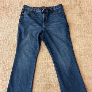 Gloria Vanderbilt Amanda bootcut jeans
